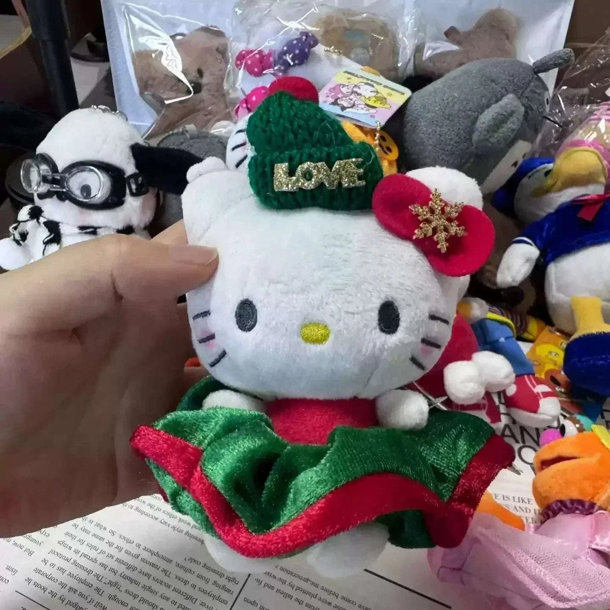 Hello Kitty Christmas Festive Plushie Keychain (10cm/4")